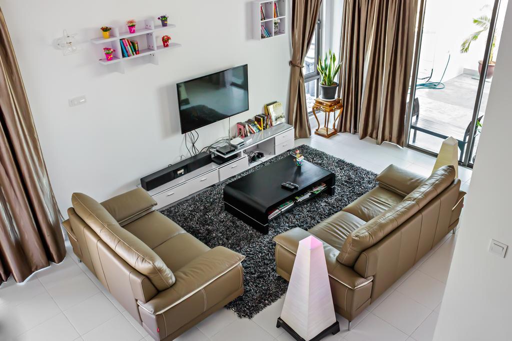 R Residence Jelutong Exterior photo
